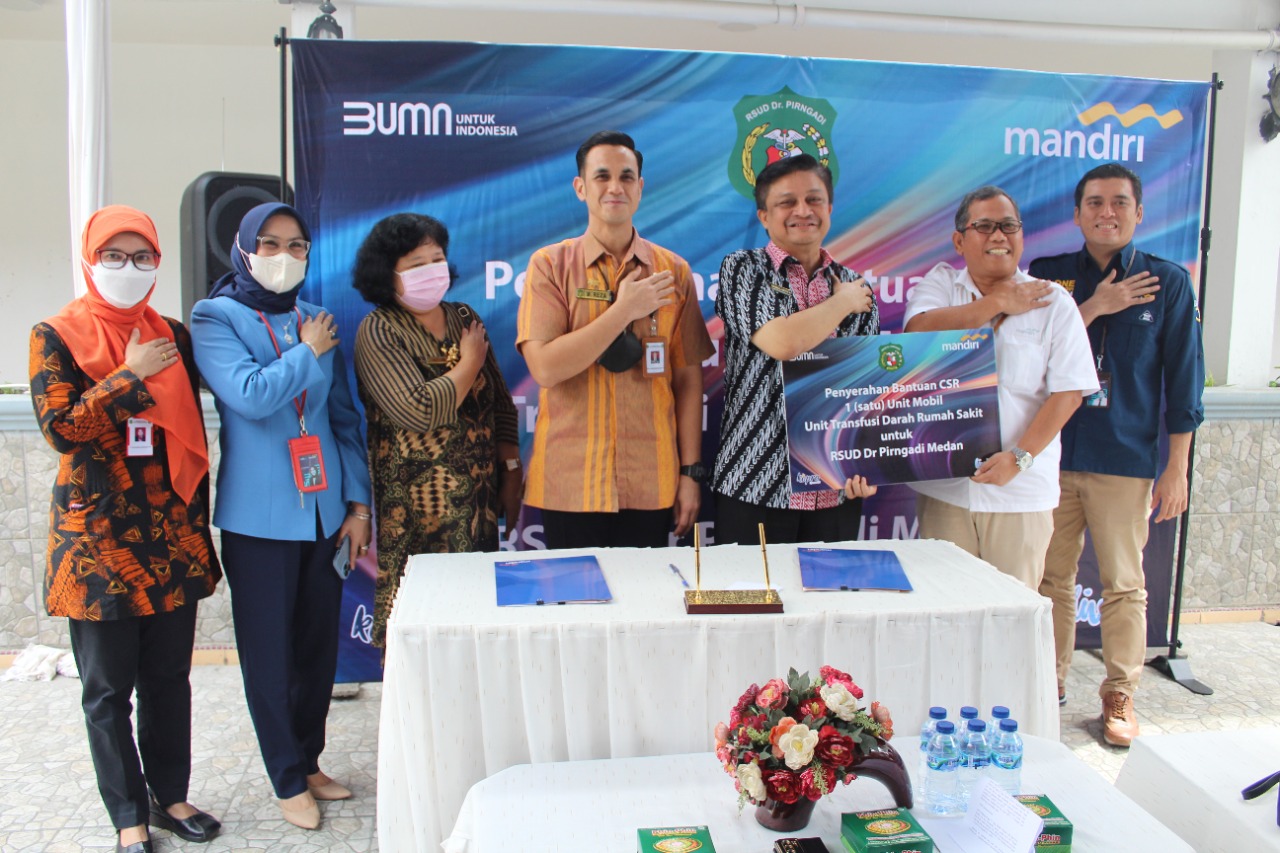 Penyerahan bantuan CSR-Bank Mandiri berupa 1 (satu) unit mobil UTDRS kepada RSUD Dr. Pirngadi Kota Medan